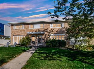 832 Lavergne Ave, Wilmette, IL
