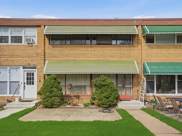 2711 W Balmoral Ave, Chicago, IL 60625