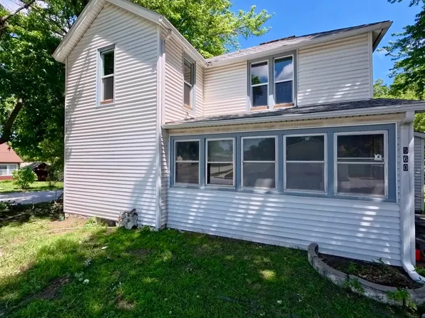 560 Hawkeye St, Osceola, NE 68651