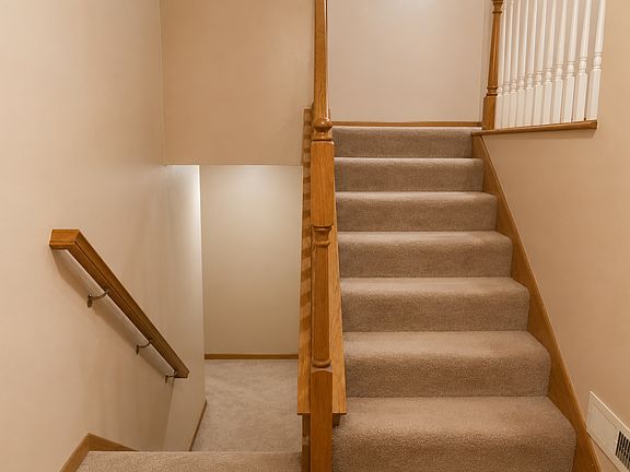 3rd image of 7018 James Ave N