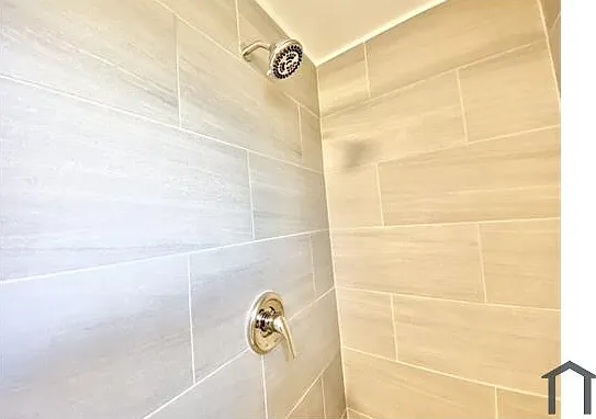 432 W 107th St #14 — Photo 11