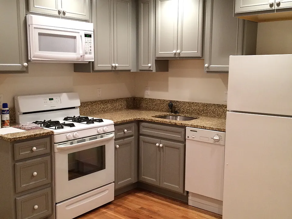 360 Market St #8