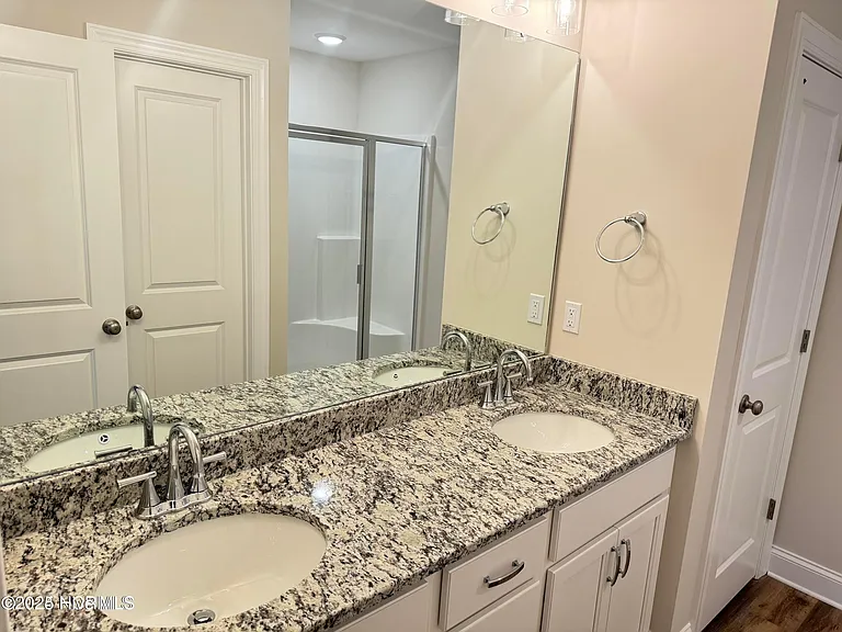 812 Sarah Rebecca Dr #B — Photo 7