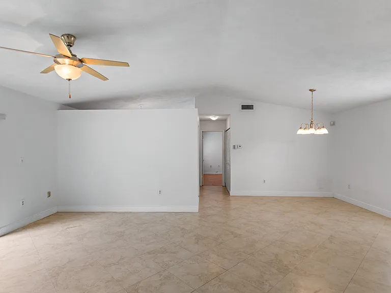 13945 Langley Pl — Photo 18