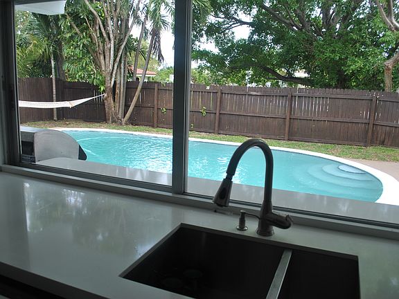 Kitchen - Pool View