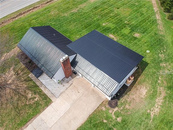 3rd image of 137 Lapin Ln