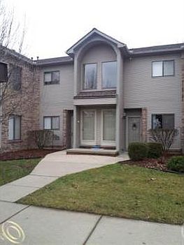 LILLEY POINTE.jpg