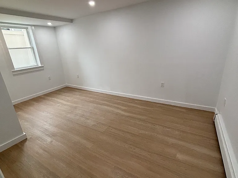 224 Edgewood Ave #1 — Photo 4