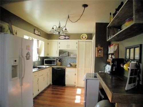 5th image of 8709 W 93rd St