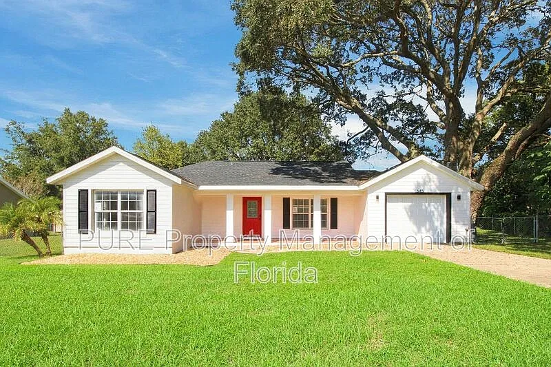 3 bed, 2.0 bath, 1365 sqft, $1,799 — Photo 1