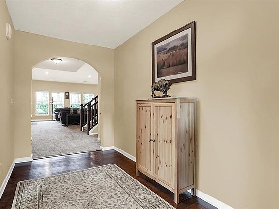 5th image of 13292 Regina Ct