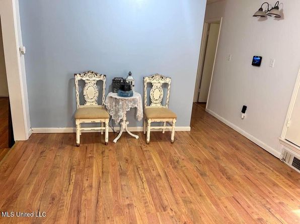 1818 Vaught Cir, Southaven, MS 38671