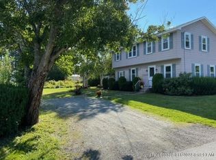 12 Hutchinson St, Bangor, ME 04401