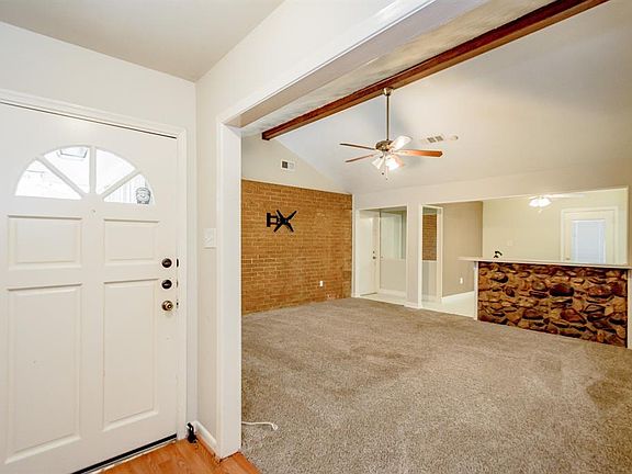 4th image of 2116 Savanna Ct N