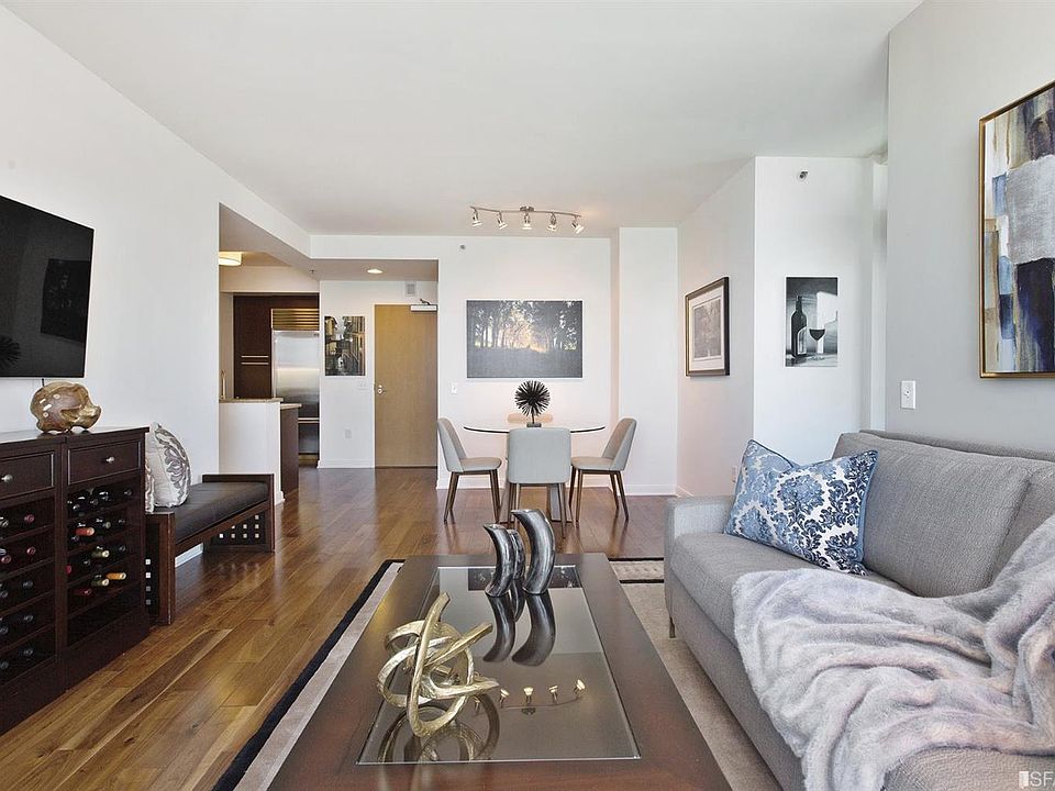 1st image of 425 1st St Unit 4408