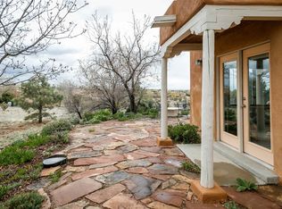 15 Descanso Rd, Santa Fe, NM 87508