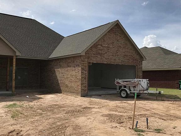 2nd image of 1016 Taylor Ln