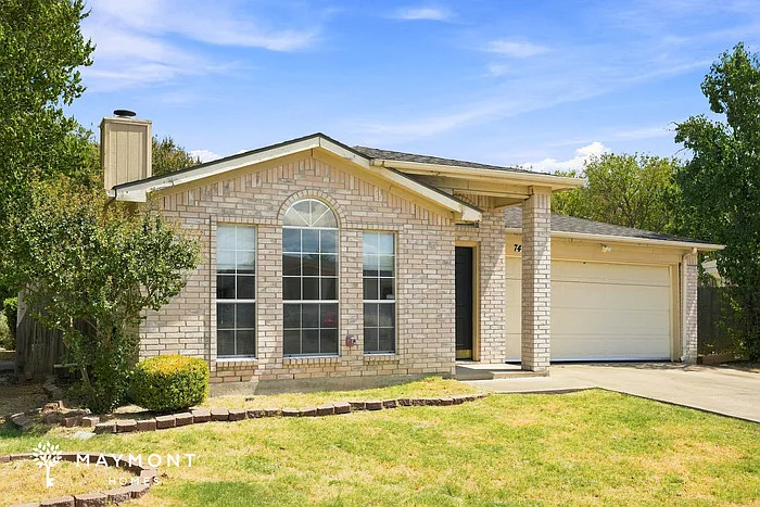 3 bed, 2.0 bath, 1575 sqft, $2,245 — Photo 2