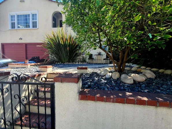 6908 Camrose Dr, Los Angeles, CA 90068