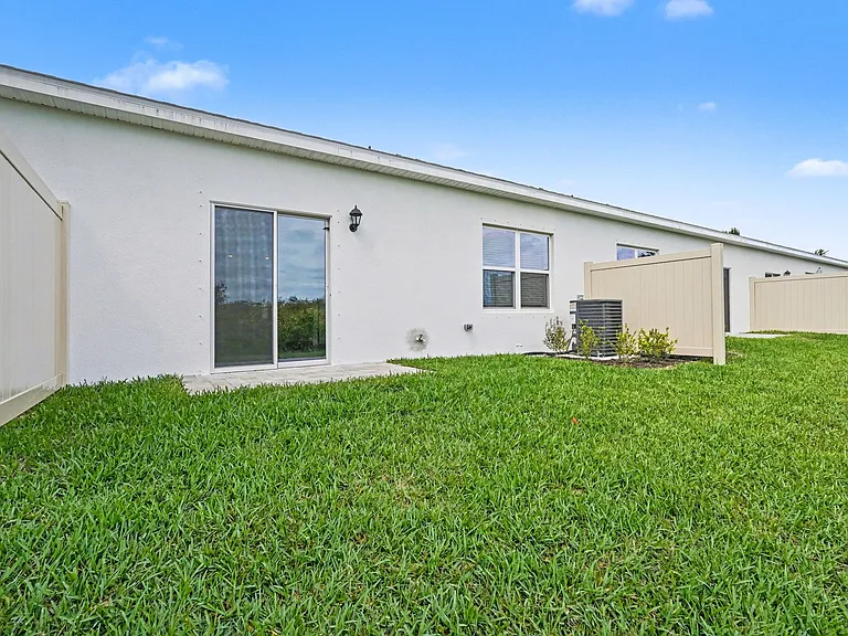 8995 Orchid Reserve Cir — Photo 25