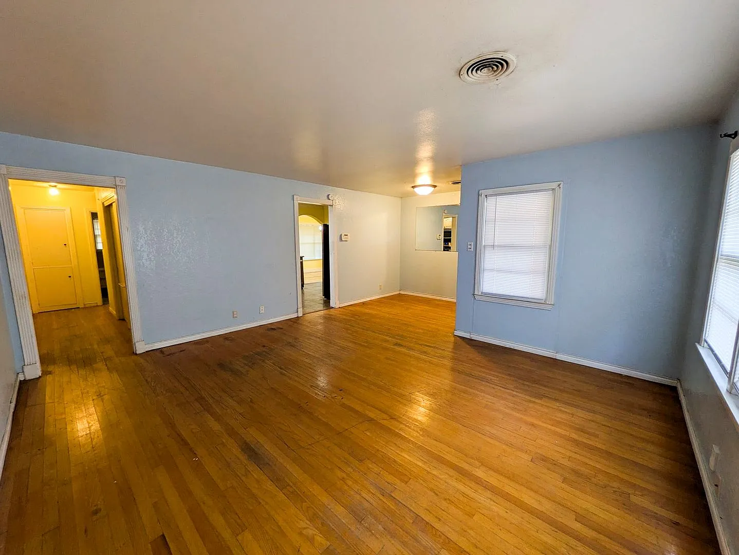 2307 McKee Dr, Orange, TX 77630 — Photo 2