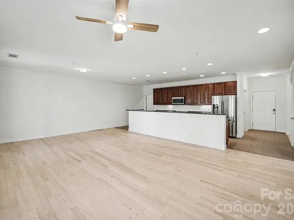 1000 E Woodlawn Rd APT 415, Charlotte, NC 28209