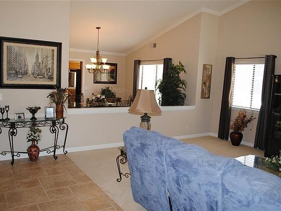 4th image of 12631 Autumn Leaves Ave