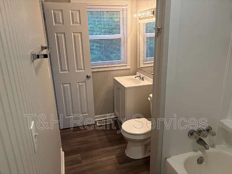 8513 E 37th Pl — Photo 18