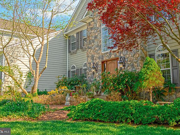 3rd image of 16961 Heather Knolls Pl