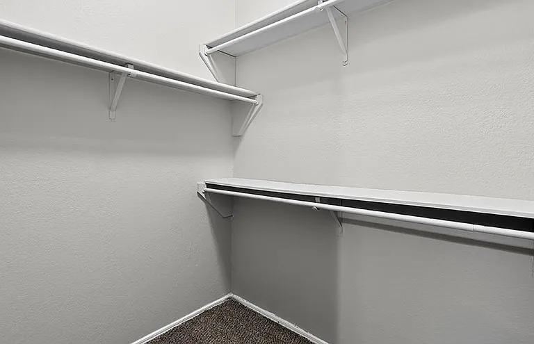 The Versailles Apartments — Photo 5