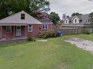 1203 Hawthorne Dr, Chesapeake, VA 23325