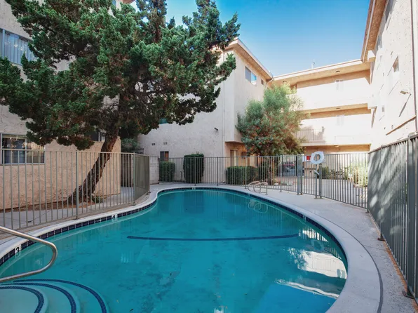 Coldwater Canyon Apartments