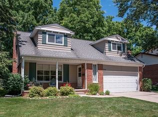 3191 Bluett Dr, Ann Arbor, MI 48105