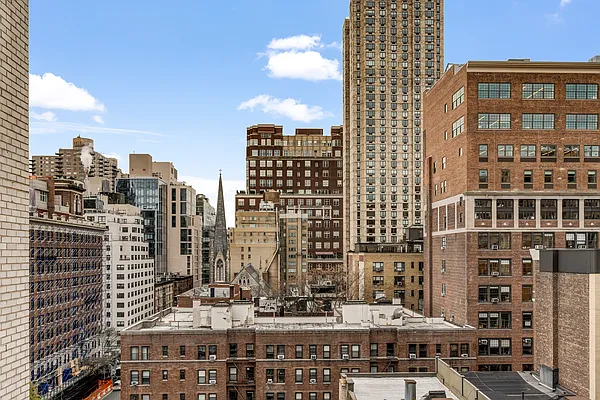 Rented by Compass | media 32