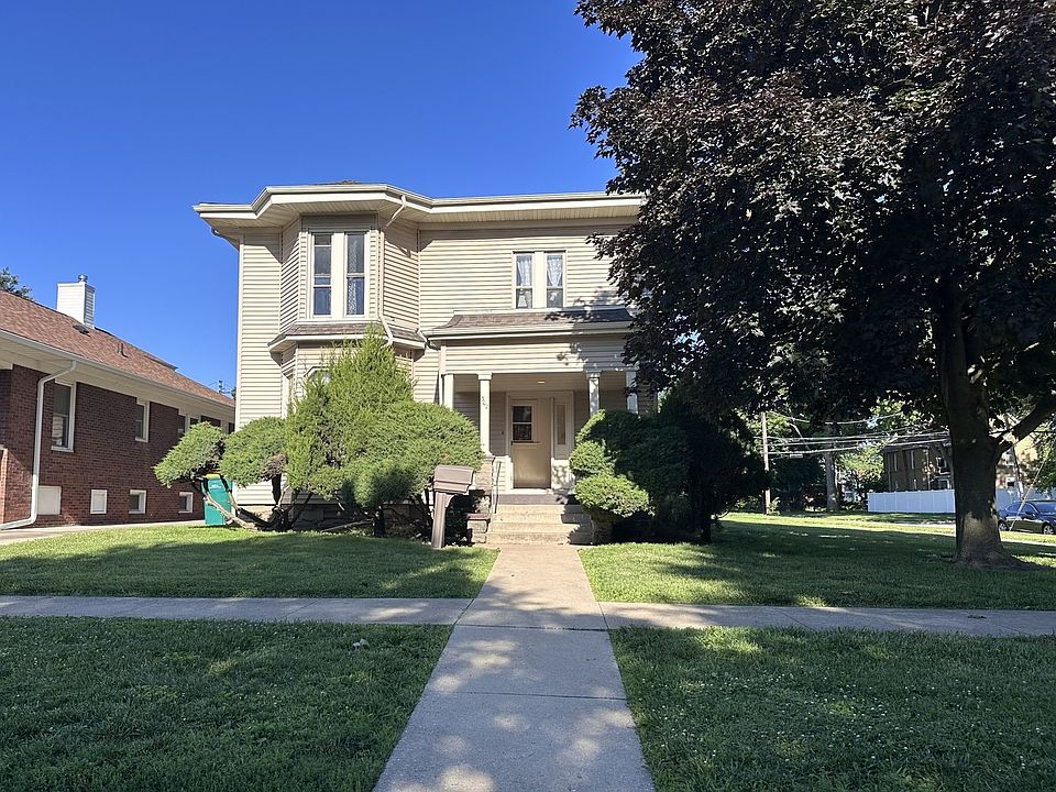 1st image of 302 S Vermillion St