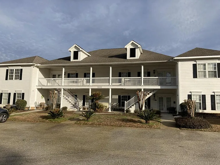 3203 Middlecoff Ln #C — Photo 21
