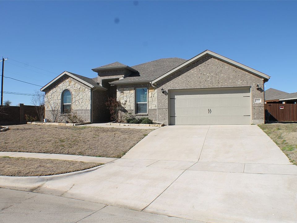 1333 Highpoint Cir, Grand Prairie, TX 75052 Zillow