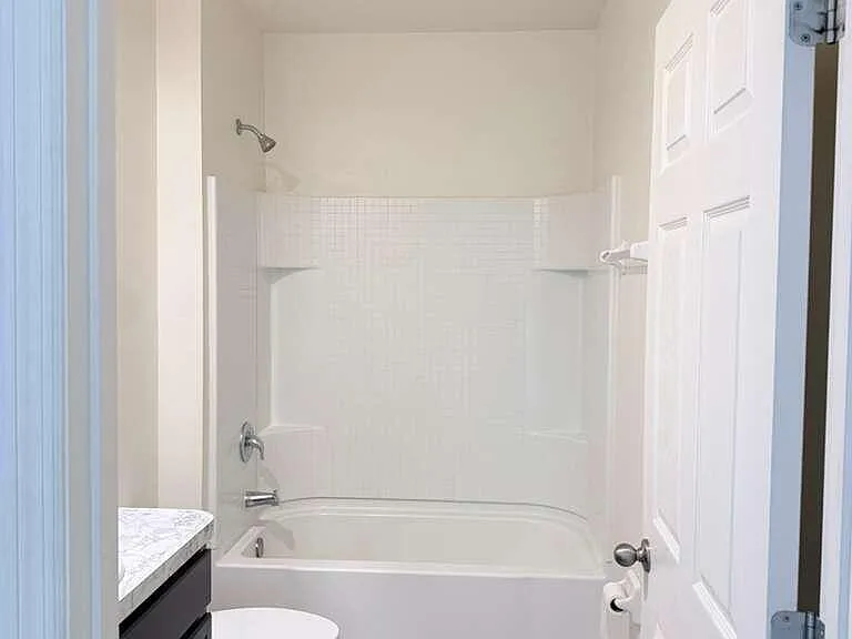 609 Concha St NW — Photo 11