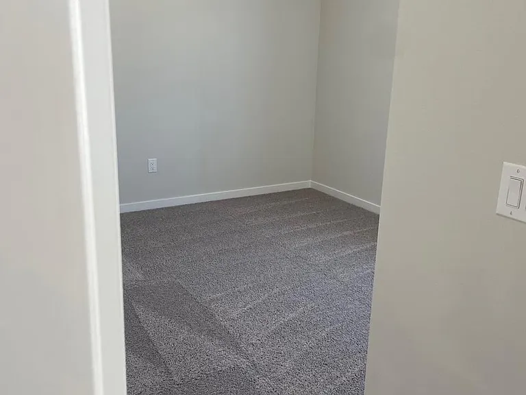 145 Medianoche St — Photo 17