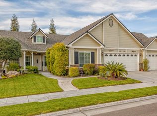327 Moody Ave, Clovis, CA 93619