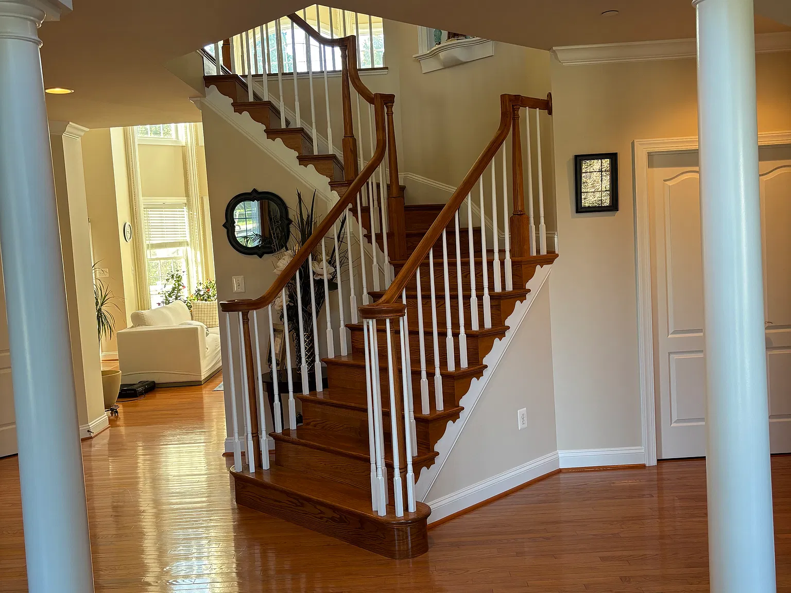 5 bed, 5.5 bath, 4472 sqft, $5,300 — Photo 3