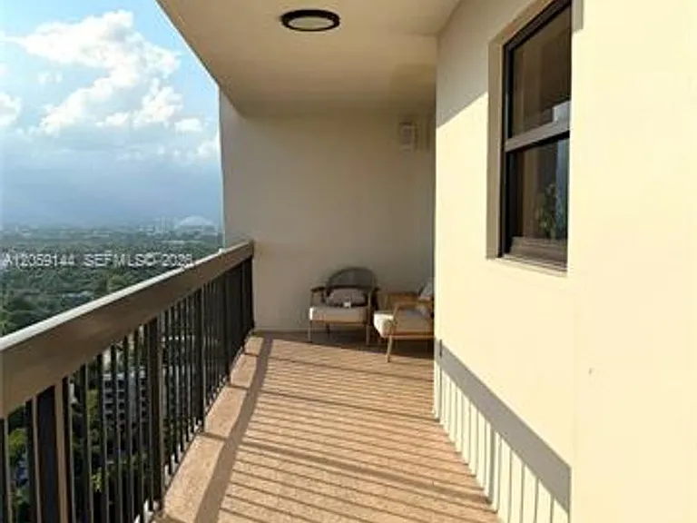 2333 Brickell Ave #CU-2512 — Photo 5
