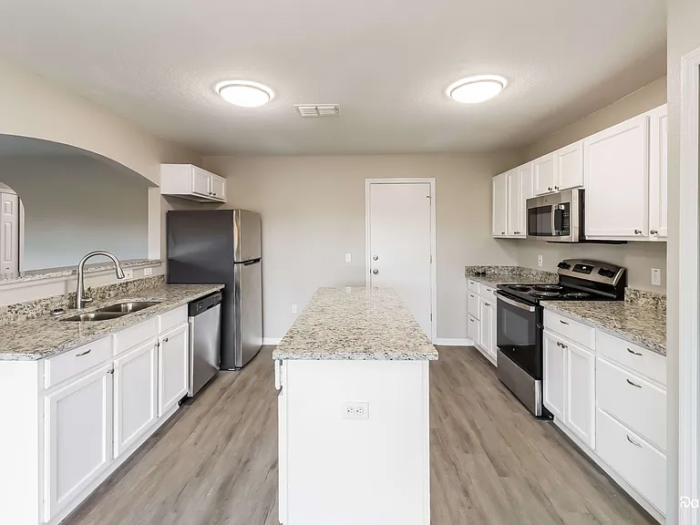 13626 Silver Charm Ct — Photo 3