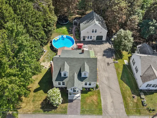 9 Chadwick Street, Winslow, ME 04901