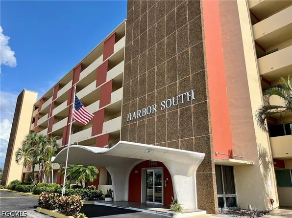 1766 Cape Coral Pkwy E APT 104, Cape Coral, FL 33904