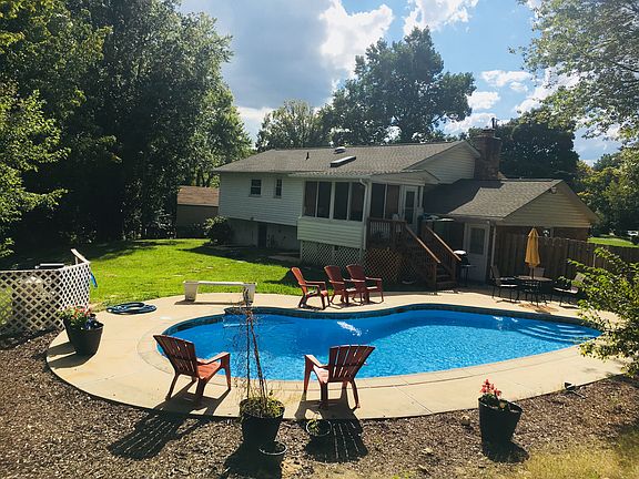 4th image of 2240 Sussex Ct