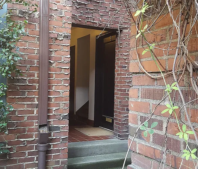 2182 NW Hoyt St #16 — Photo 2