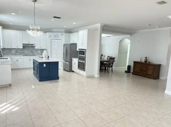 550 Cypress Xing, Wellington, FL 33414
