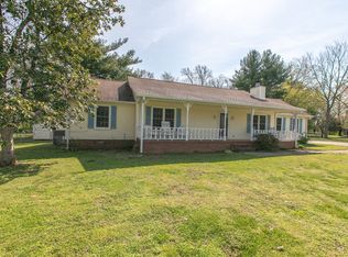 3212 Holiday Dr, Murfreesboro, TN 37129