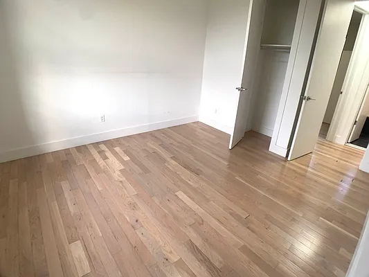 Rented by Tapiro Realty | media 4